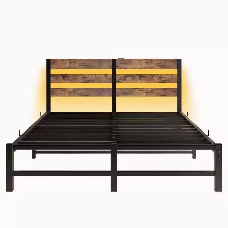 Cadre de lit queen avec tête de lit en bois et métal, étagère de chargement, silencieux, sans sommier tapissier, brun rustique