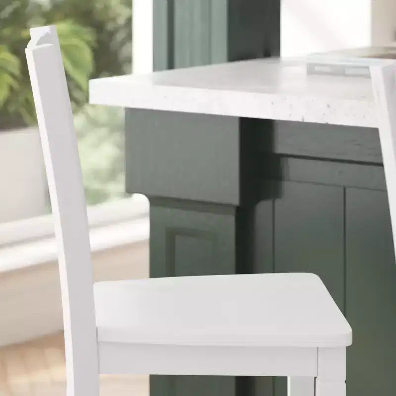 Ensemble de deux tabourets de bar à hauteur de comptoir classiques en bois à dossier échelle avec assise en bois massif
